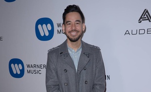 Le musicien Mike Shinoda