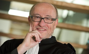 Alain Jakubowicz, avocat au barreau de Lyon sortira de son silence lundi 4 décembre. Il s'exprimera pour la première fois sur le dossier Maëlys, dans lequel il défend le suspect.