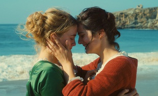 Adèle Haenel et Noémie Merlant dans «Portrait de la jeune fille en feu».