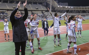 Gérard Prêcheur et les joueuses de l'OL ont définitivement tué tout suspense en D1 la saison passée en l'emportant (0-4) à Paris en février.