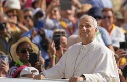 Le pape Léon XIV trouve qu’Elon Musk gagne beaucoup trop d’argent