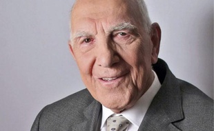 Stéphane Hessel, corédacteur de la Déclaration universelle des droits de l'homme.