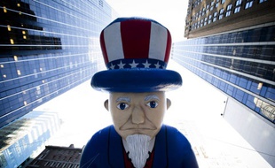 Un ballon représentant l'Oncle Sam lors de la 87ème Macy's Thanksgiving Day Parade à New York le 28 novembre 2013