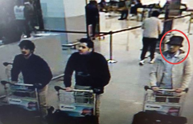 homme recherche attentat