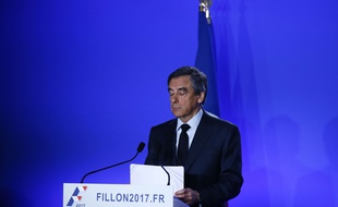 François Fillon a annoncé qu'il ne se retirerait pas de la course à l'Elysée, le 1er mars 2017, à Paris.