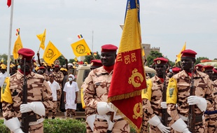 Des militaires tchadiens lors des célébrations du 61e anniversaire de l’indépendance, à N’Djaména le 11 août 2021.