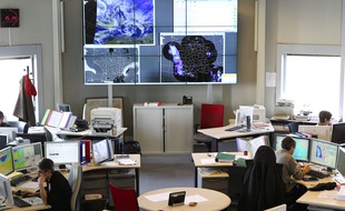 La salle des prévisions météorologiques au sein de Météo France à Toulouse le 4 mars 2014.