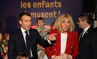 Emmanuel et Brigitte Macron, le 19 décembre lors du Noël de l'Elysée.