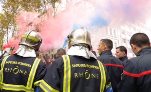 Le 6 novembre 2017, des pompiers manifestaient à Lyon.