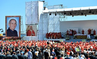 La messe de béatification du père Giuseppe «Pino» Puglisi, assassiné par la mafia sicilienne, le 25 mai 2013 à Palerme.
