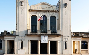 La Pergola, est un édifice Art déco construit dans le quartier Caudéran à Bordeaux en 1929