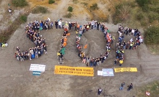 Manifestation de militants écologistes contre le projet de déviation routière du Taillan-Médoc, en Gironde, le 2 février 2020.