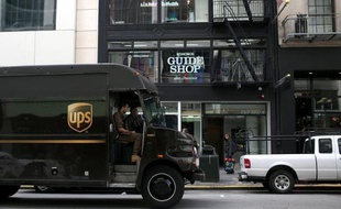 Le groupe américain de messagerie UPS va faire appel auprès des autorités européennes de l'interdiction de sa fusion avec son concurrent néerlandais TNT Express, sans pour autant envisager une relance de son offre sur la société, rapporte lundi le Wall Street Journal.