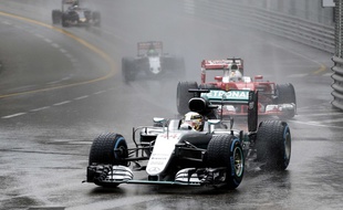 Lewis Hamilton a remporté un GP de Monaco très pluvieux, le 29 mai 2016.