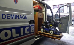 Ce robot est l'un des nombreux moyens utilisés pour « neutraliser » un colis suspect.