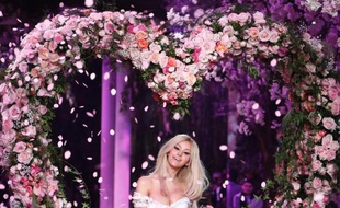 Zahia Dehar présentant sa collection de lingerie le 23 janvier 2013 à Paris