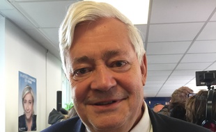 Bruno Gollnisch, eurodéputé FN et membre du bureau politique du parti, le 26 avril 2017 à Paris