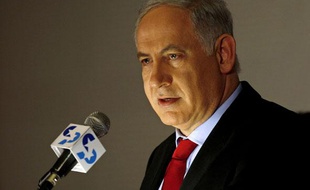 Le Premier ministre israélien, Benjamin Netanyahu, le 17 février 2010 en conférence presse à Jérusalem.
