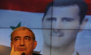 La Syrie est prête à discuter d'une démission du président Bachar al-Assad dans le cadre d'un processus de négociations avec l'opposition, a déclaré mardi à Moscou le vice-Premier ministre syrien Qadri Jamil.