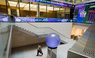 Cinq agences de notation financière, principalement issues des pays émergents, ont uni leurs forces pour lancer jeudi à Londres ARC Ratings, espérant pouvoir concurrencer les trois grands acteurs qui dominent le marché.
