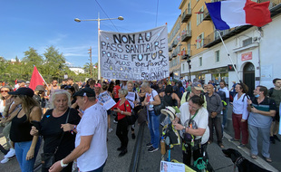 Le cortège anti-pass sanitaire et antivax ce samedi 2 octobre à Nice