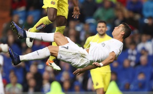 Cristiano Ronaldo tente une volée acrobatique contre Villarreal, le 21 avril 2016.