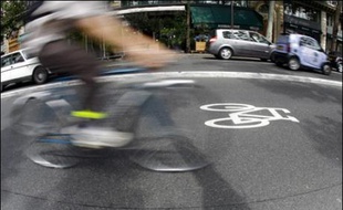 Paris ambitionne d'arriver en 2020 à ce que la part modale du vélo dans les déplacements atteignent les 20%.