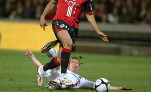 Le défenseur lillois Adil Rami, lors d'un match Lille - Lyon, le 18 octobre 2008 à Gerland.
