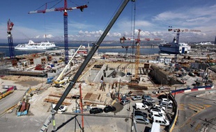 Un chantier de construction à Marseille le 7 juin 2011.