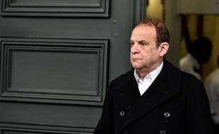 François-Marie Banier est le principal prévenu du volet abus de faiblesse de l'affaire Bettencourt. / AFP PHOTO / GEORGES GOBET