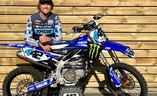 le pilote nordiste met en jeu sa moto pour la Croix rouge.