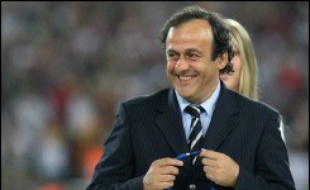 Platini met en avant son statut d'ancien joueur en expliquant qu'il veut rendre le contrôle du football à ses acteurs? Le Suédois balaye l'argument: "Nous avons tous (ndlr: dans nos équipes) d'anciens joueurs qui connaissent le football".