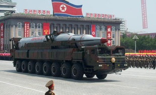 Un missile exhibé lors d'une parade militaire à Pyongyang, en juillet 2013