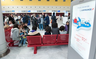 Merignac, 23 avril 2012. - Aeroport de Bordeaux Merignac. - Photo : Sebastien Ortola