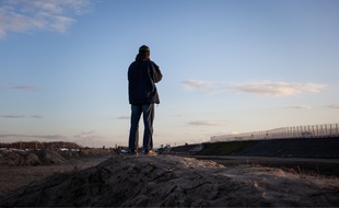 Un réfugié à Calais, le 23 février 2016 (illustration).