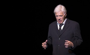 Guy Bedos au Théâtre Debussy du Palais des Festivals de Cannes, le 6 juin 2013