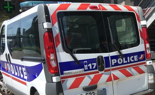 Fourgon de police à Lille