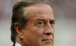 Le président du Paris-SG, Charles Vileneuve, le 16 août 2008 au Parc des Princes.
