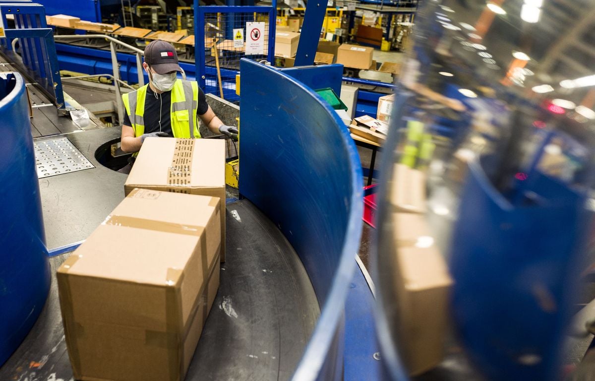 Droits de douane : La Poste pourrait suspendre les envois de certains colis vers les Etats-Unis