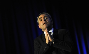 Dernier grand meeting de Xavier Bertrand pour les elections regionales Nord Pas de Calais Picardie a Valenciennes dans le nord. Le 10 decembre 2015. /ALCALAYSARAH_064925/Credit:SARAH ALCALAY/SIPA/1512110656