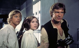 De gauche à droite: Mark Hamill (dans le rôle de Luke Skywalker), Carrie Fisher (Princesse Leia) et Harrison Ford (Han Solo), dans «Star Wars: Episode IV».