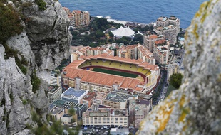 Vue panoramique du Stade Louis-II, à Monaco.