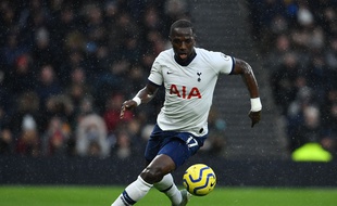 Moussa Sissoko est blessé à un genou