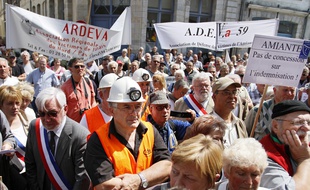 Nouvelle manifestation des «veuves de l'amiante» à Dunkerque (illustration).