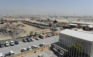 Les sept membres d'équipage d'un avion cargo ont été tués lundi lorsque l'appareil s'est écrasé peu après son décollage sur la base militaire de Bagram, au nord de Kaboul, a annoncé la force de l'Otan.