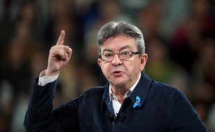 Jean-Luc Mélenchon en meeting près de Châteauroux, le 2 avril 2017.