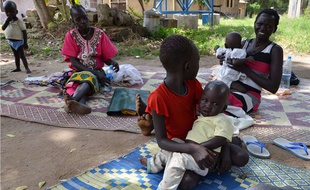Des femmes et leurs enfants à Juba, au Soudan du Sud, le 14 octobre 2014.