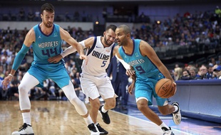 Tony Parker apporte son expérience de vétéran à Charlotte.
