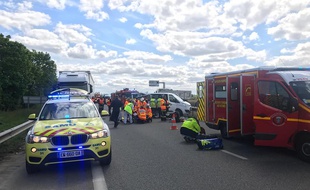 Intervention du SAMU et des sapeurs-pompiers de la Haute-Garonne lors d'un accident sur l'A64 le 29 avril 2019.