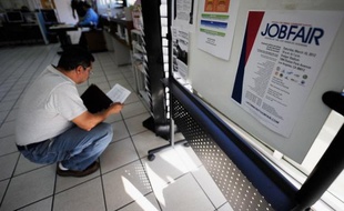 Les nouvelles inscriptions au chômage aux Etats-Unis sont remontées au tournant du mois de mars, selon des chiffres publiées jeudi à Washington par le département du Travail.